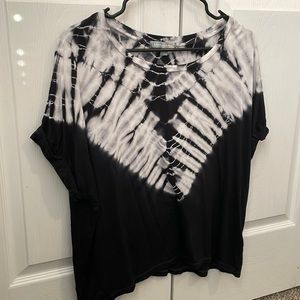 Women’s Tie Dye tee